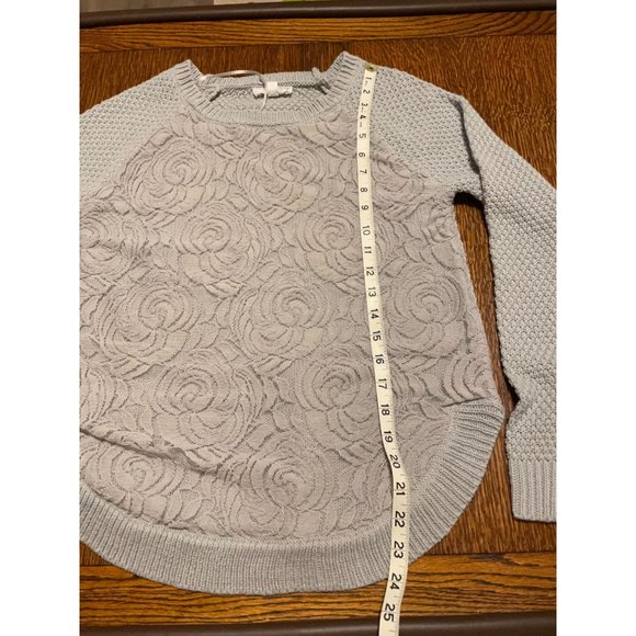 Women's size L Grey sweater with Lace front, Cloud Chaser - Picture 6 of 6